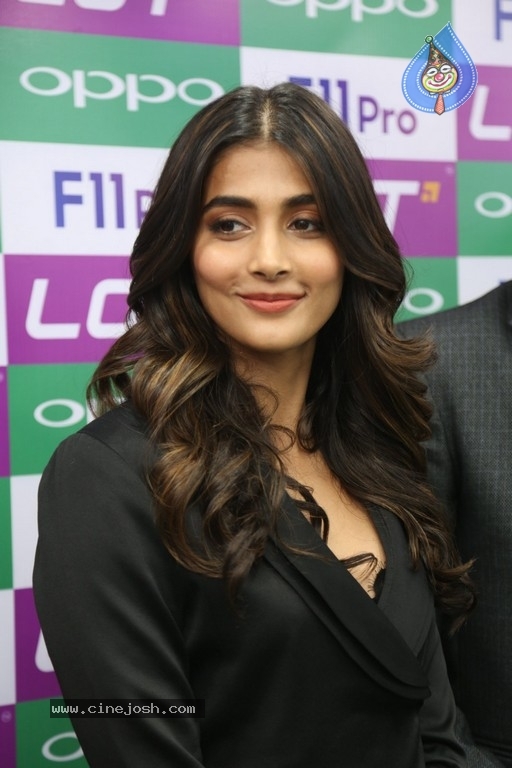 Pooja Hegde Photos - 14 / 21 photos