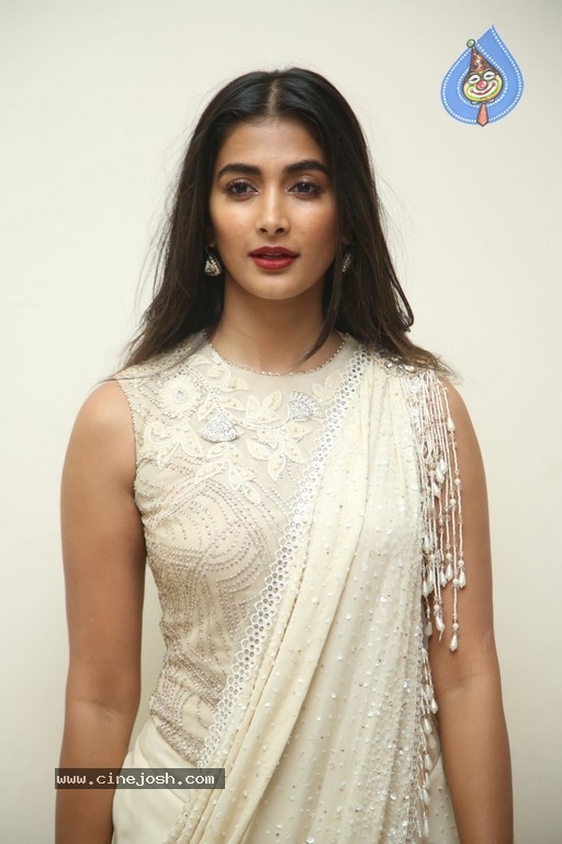 Pooja Hegde Photos - 2 / 21 photos