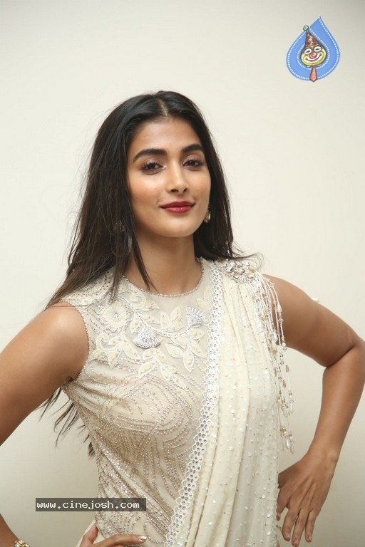 Pooja Hegde Photos - 12 / 21 photos