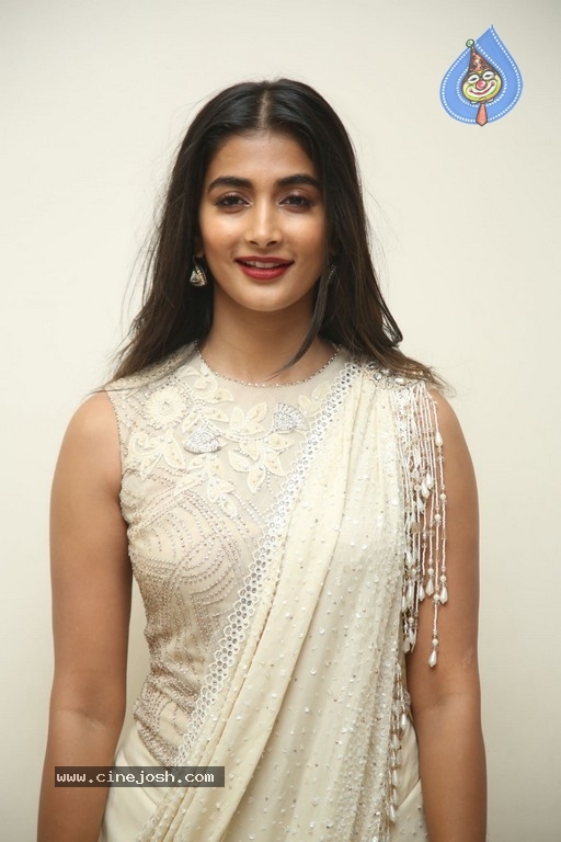 Pooja Hegde Photos - 20 / 21 photos