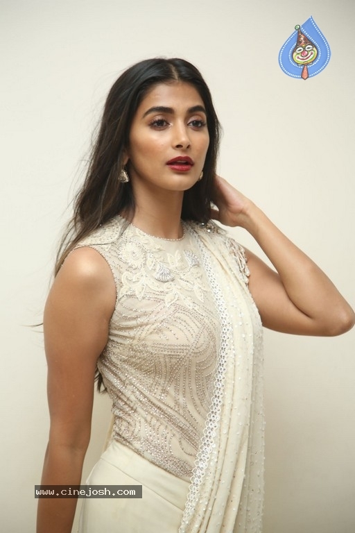 Pooja Hegde Photos - 21 / 21 photos