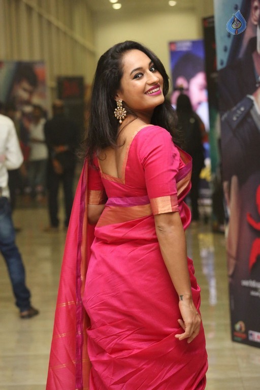 Pooja New Photos - 20 / 31 photos
