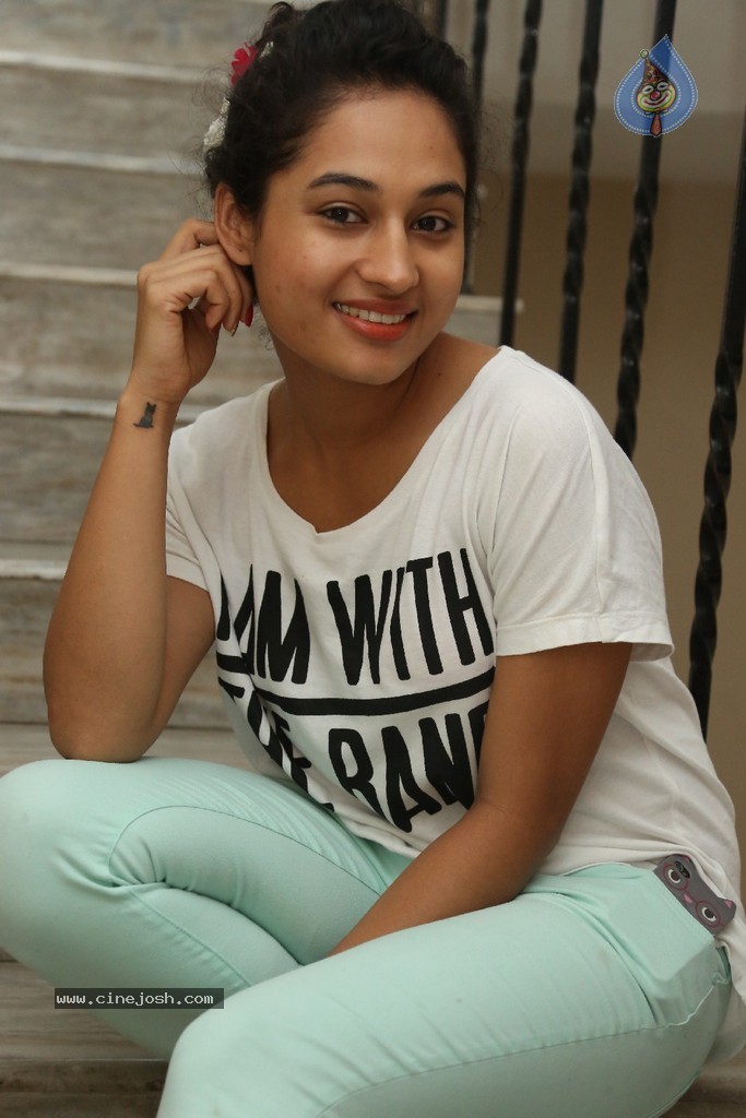 Pooja Ramachandran New Stills - 44 / 83 photos