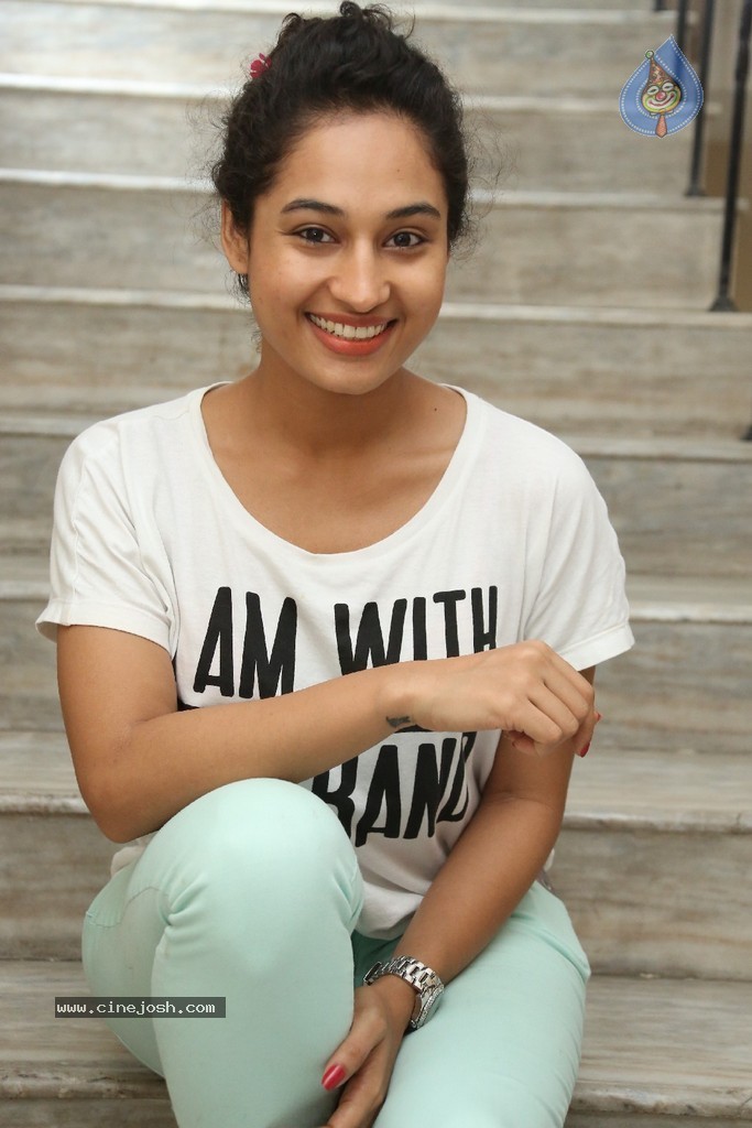 Pooja Ramachandran New Stills - 50 / 83 photos