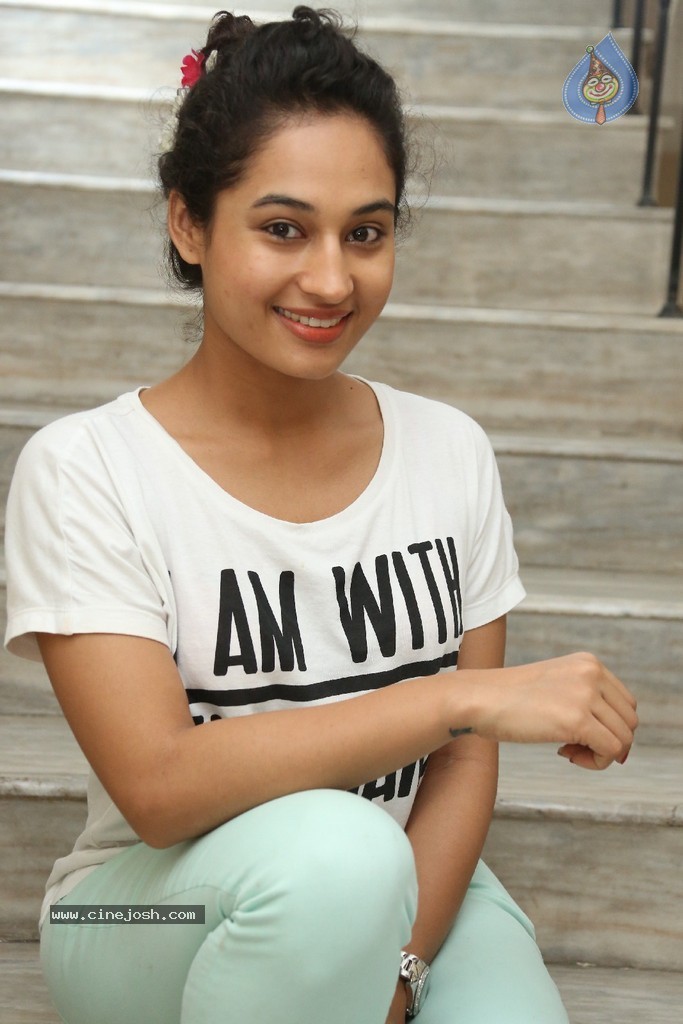 Pooja Ramachandran New Stills - 53 / 83 photos