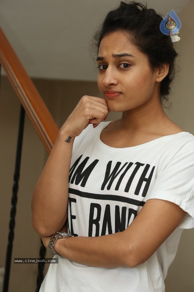 Pooja Ramachandran New Stills - 63 / 83 photos