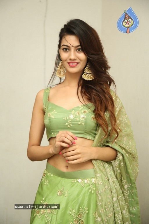 Pooja Solanki Photos - 10 / 21 photos