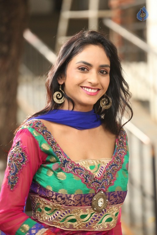 Pooja Sri Latest Gallery - 16 / 20 photos
