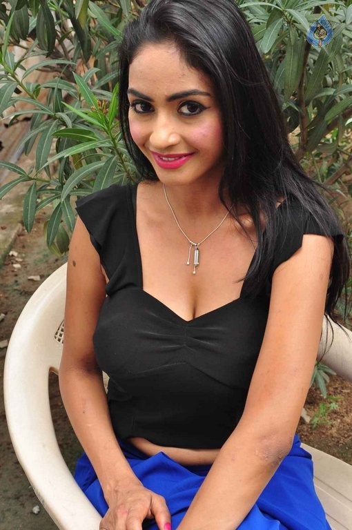Pooja Sri Latest Photos - 36 / 42 photos