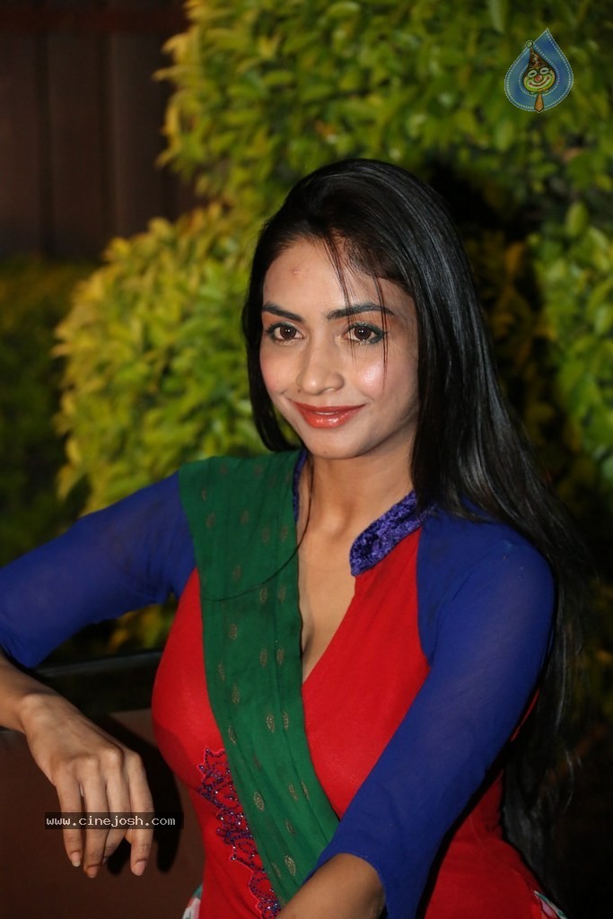 Pooja Sri New Gallery - 7 / 144 photos