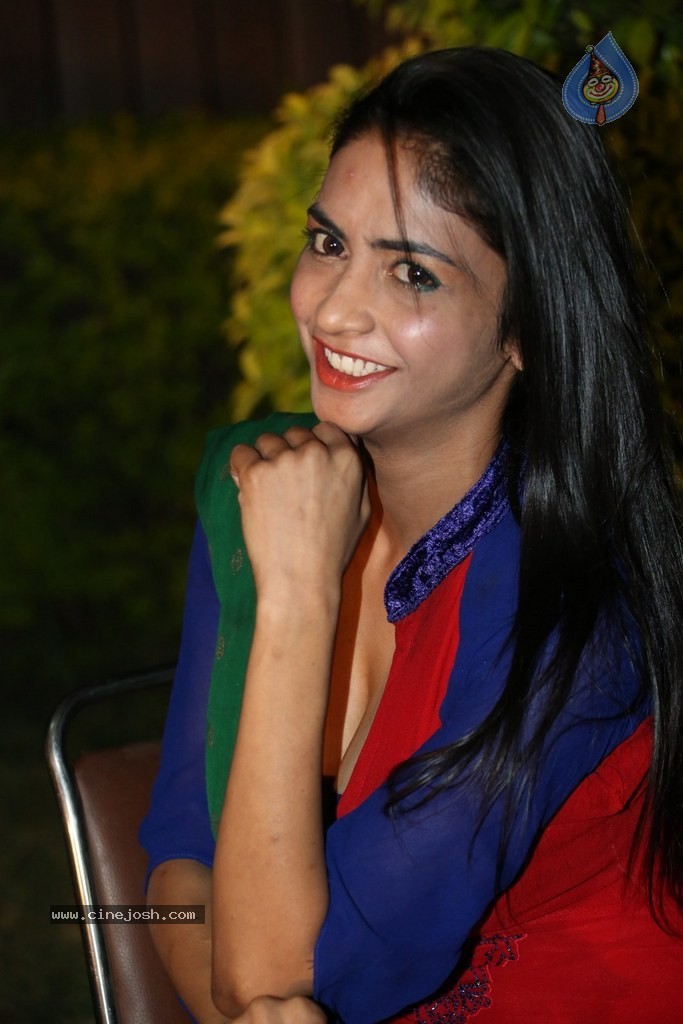 Pooja Sri New Gallery - 132 / 144 photos