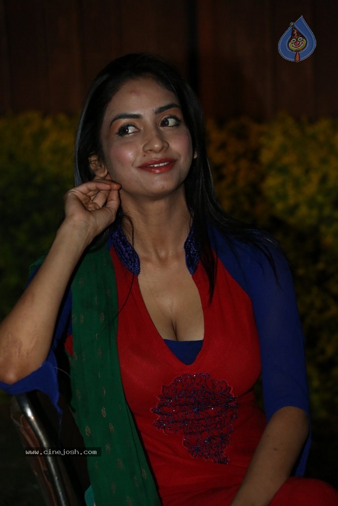 Pooja Sri New Gallery - 134 / 144 photos
