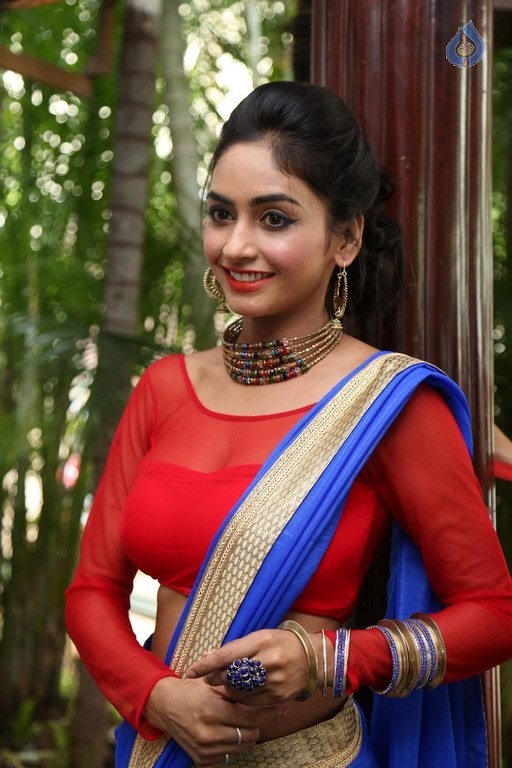 Pooja Sri New Pics - 4 / 17 photos