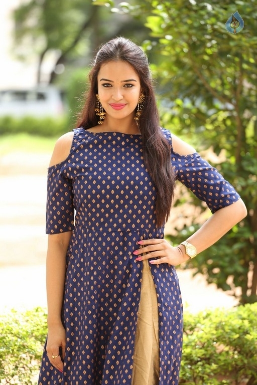 Poojitha Latest Photos - 17 / 40 photos