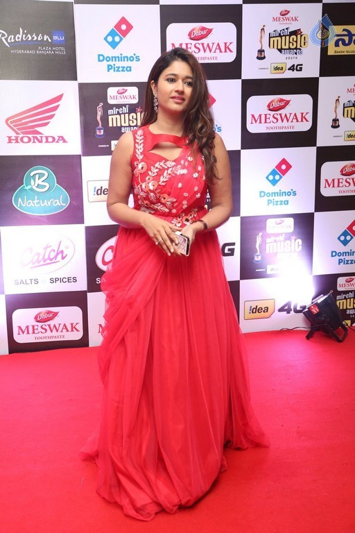 Poonam Bajwa New Images - 13 / 40 photos