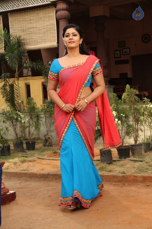 Poonam Bajwa Photos 1 - 25 / 34 photos