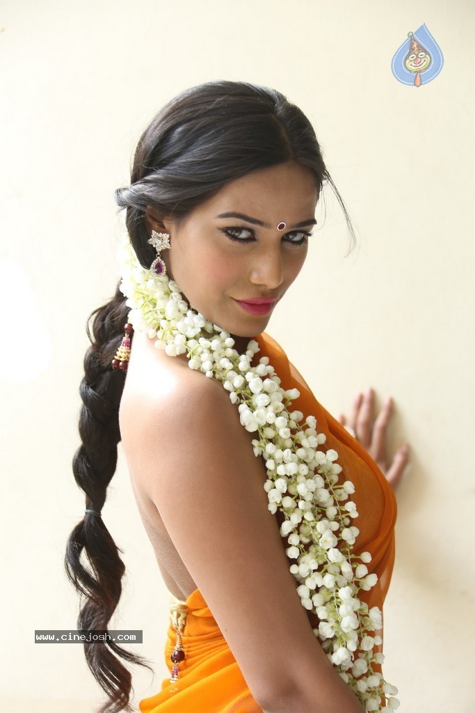 Poonam Pandey Latest Gallery - 5 / 195 photos