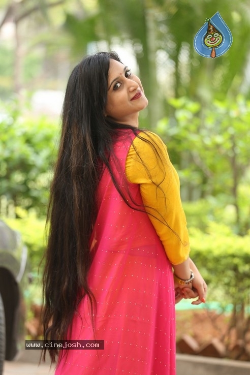 Poonam Sharma Stills - 11 / 33 photos