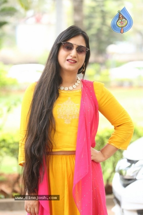 Poonam Sharma Stills - 31 / 33 photos