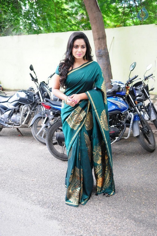Poorna New Photos - 30 / 37 photos