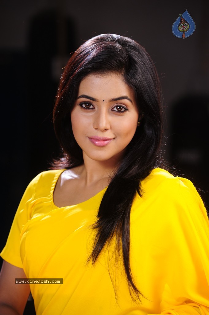 Poorna Hot Gallery - 67 / 71 photos