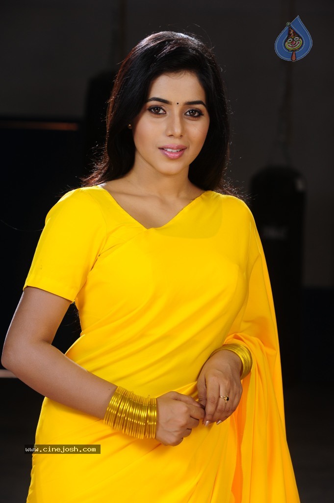 Poorna Hot Gallery - 70 / 71 photos