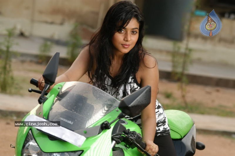 Poorna Latest Gallery - 46 / 73 photos