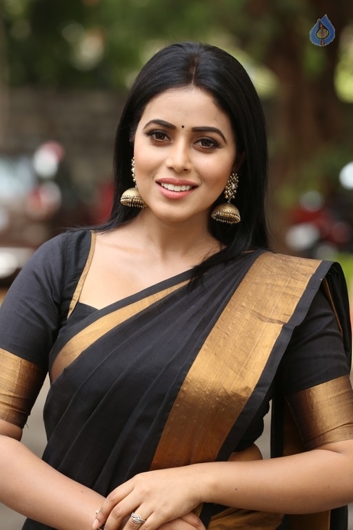 Poorna Latest Gallery - 21 / 21 photos