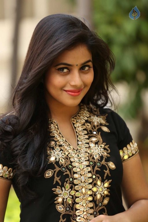 Poorna Latest Photos - 8 / 42 photos