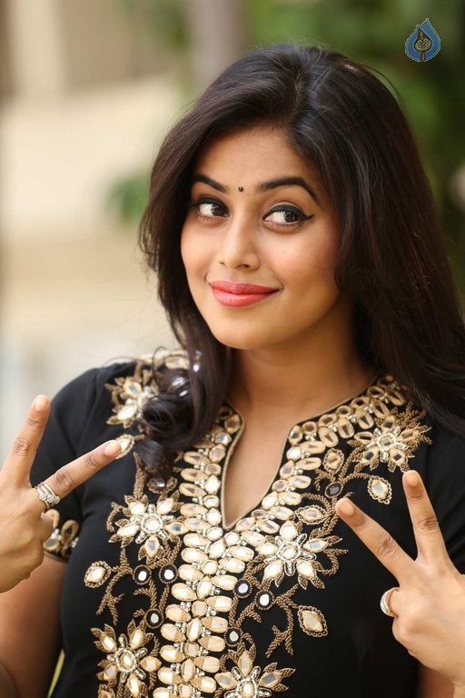 Poorna Latest Photos - 12 / 42 photos