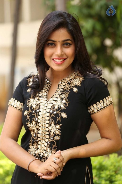 Poorna Latest Photos - 13 / 42 photos