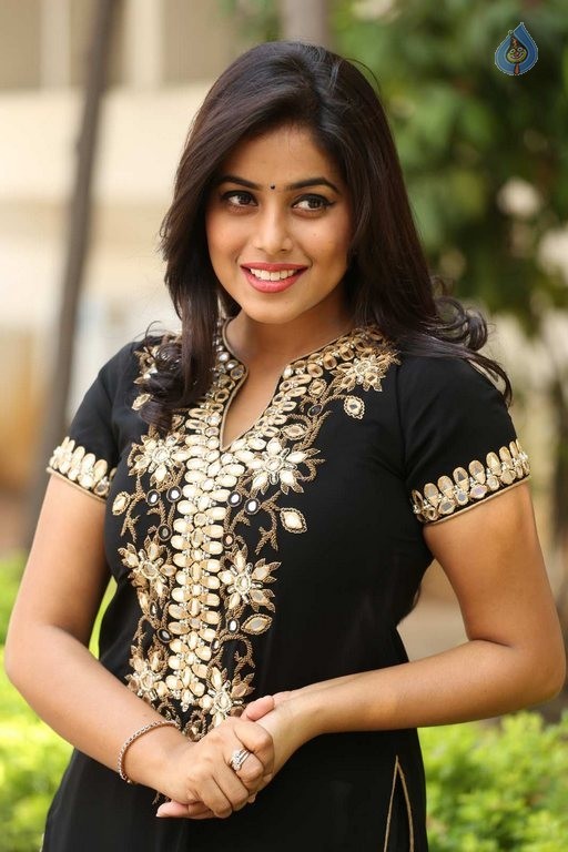 Poorna Latest Photos - 21 / 42 photos
