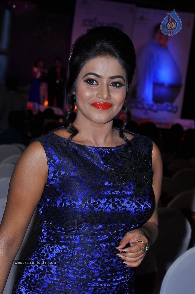 Poorna Latest Pics  - 25 / 92 photos