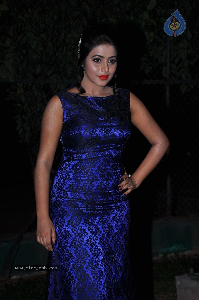 Poorna Latest Pics  - 30 / 92 photos