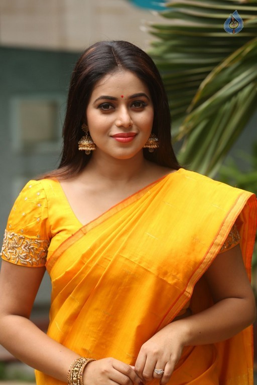 Poorna New Gallery - 25 / 40 photos