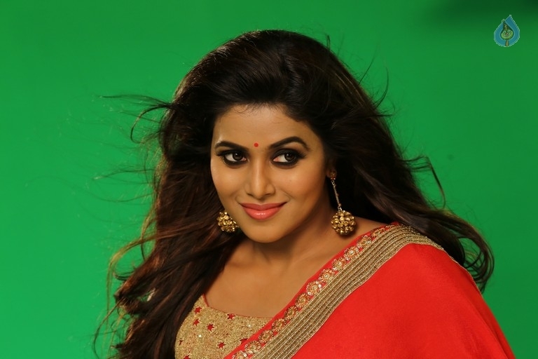 Poorna New Gallery - 26 / 33 photos