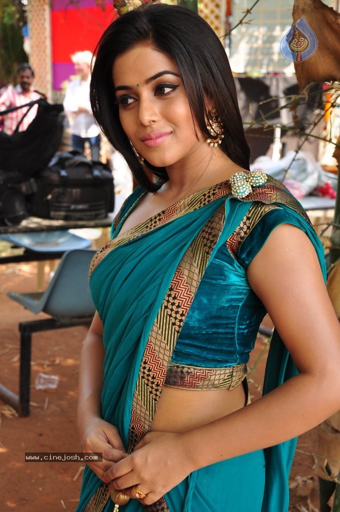 Poorna New Photo Gallery - 44 / 72 photos