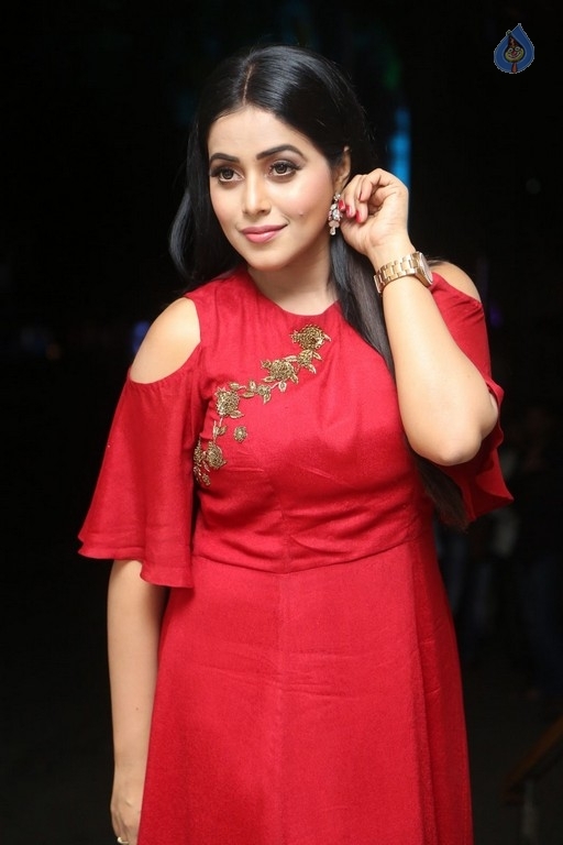 Poorna New Photos - 4 / 41 photos