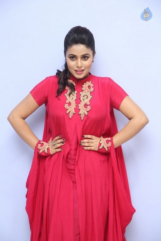 Poorna New Pics - 30 / 53 photos