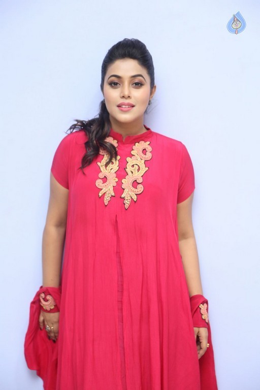 Poorna New Pics - 53 / 53 photos