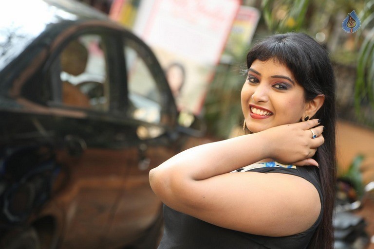 Poorni New Photos - 13 / 27 photos
