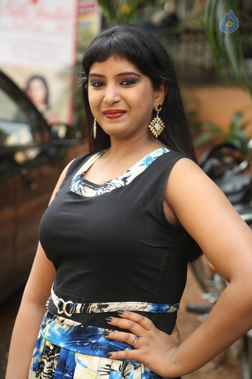 Poorni New Photos - 25 / 27 photos