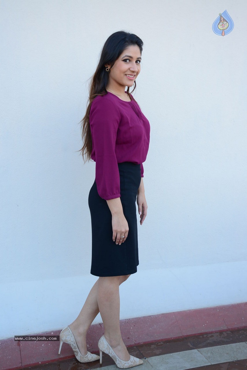 Prabhajeet Kaur New Stills - 4 / 60 photos