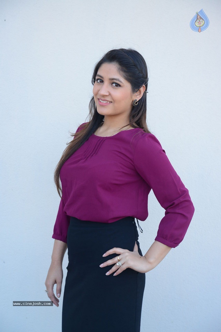 Prabhajeet Kaur New Stills - 38 / 60 photos