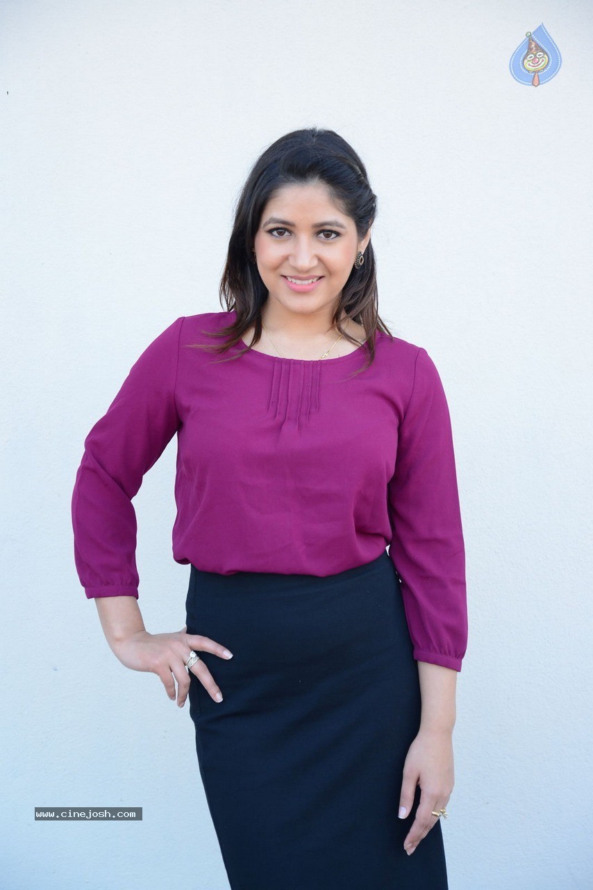 Prabhajeet Kaur New Stills - 45 / 60 photos