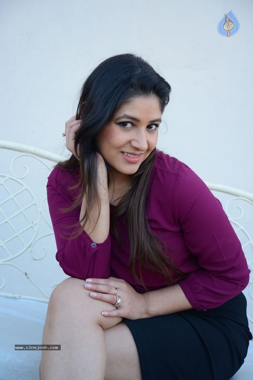 Prabhajeet Kaur New Stills - 50 / 60 photos