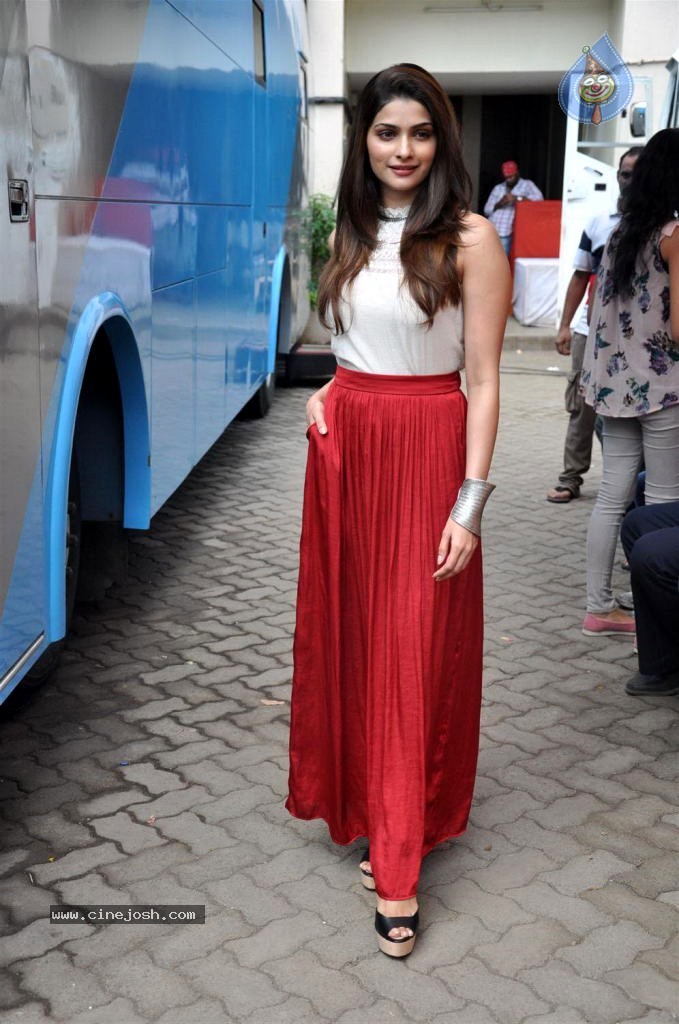 Prachi Desai New Photos - 32 / 32 photos