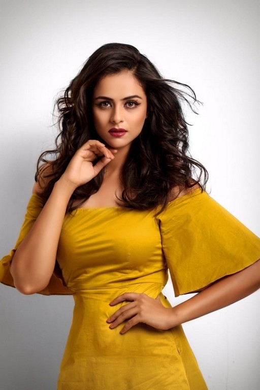 Prachi Tehlan Photos - 6 / 11 photos