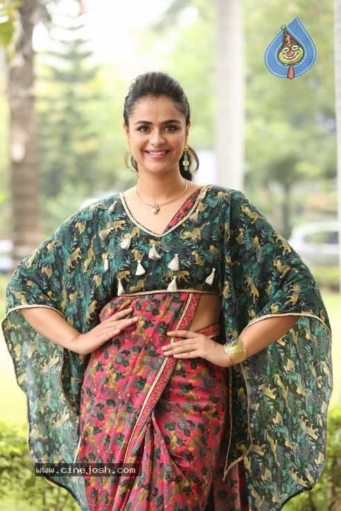 Prachi Tehlan Stills - 10 / 35 photos