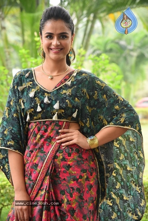 Prachi Tehlan Stills - 33 / 35 photos
